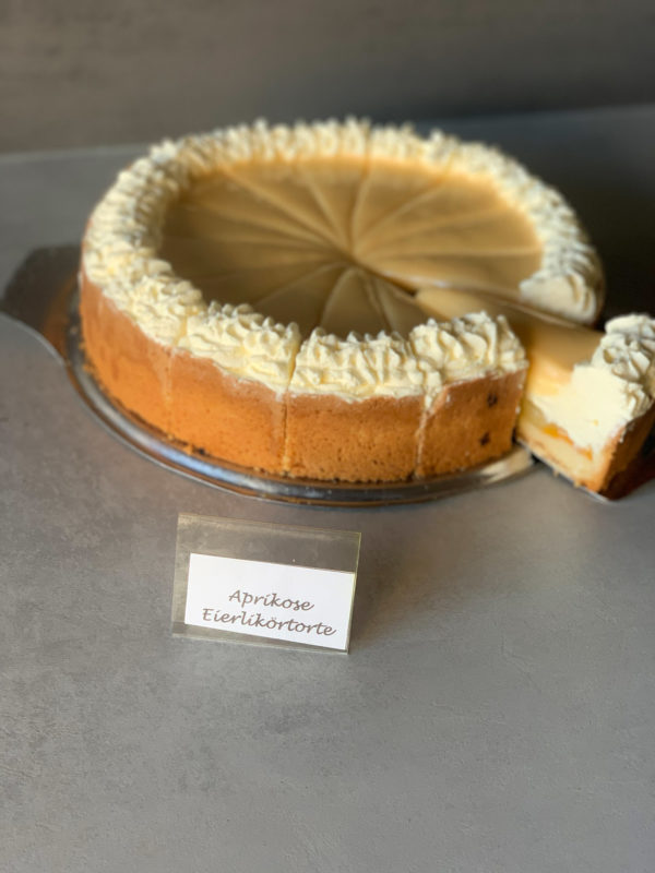 Aprikose Eierlikörtorte